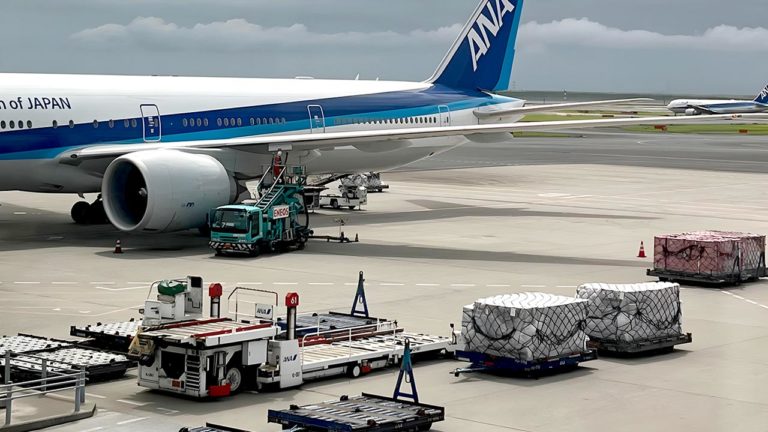 photo avion sur l’aéroport du Tokyo Miki Cour de japonais