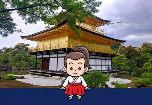 petit-samourai en dessin devant Pavillon d’Or Kinkaku-ji à Kyoto,